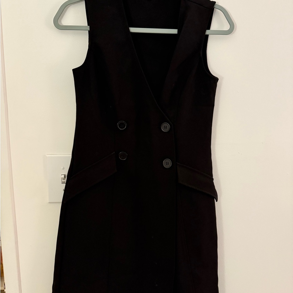 Max Studio Black Sheath Dress Sleeveless V-Neck